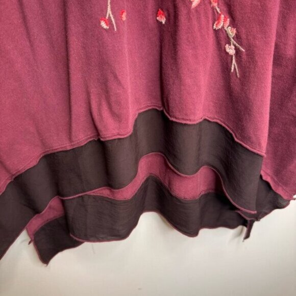 Johnny Was JW Los Angeles Embroidered Vneck Shark Bite Hem Tunic Top - Picture 8 of 12